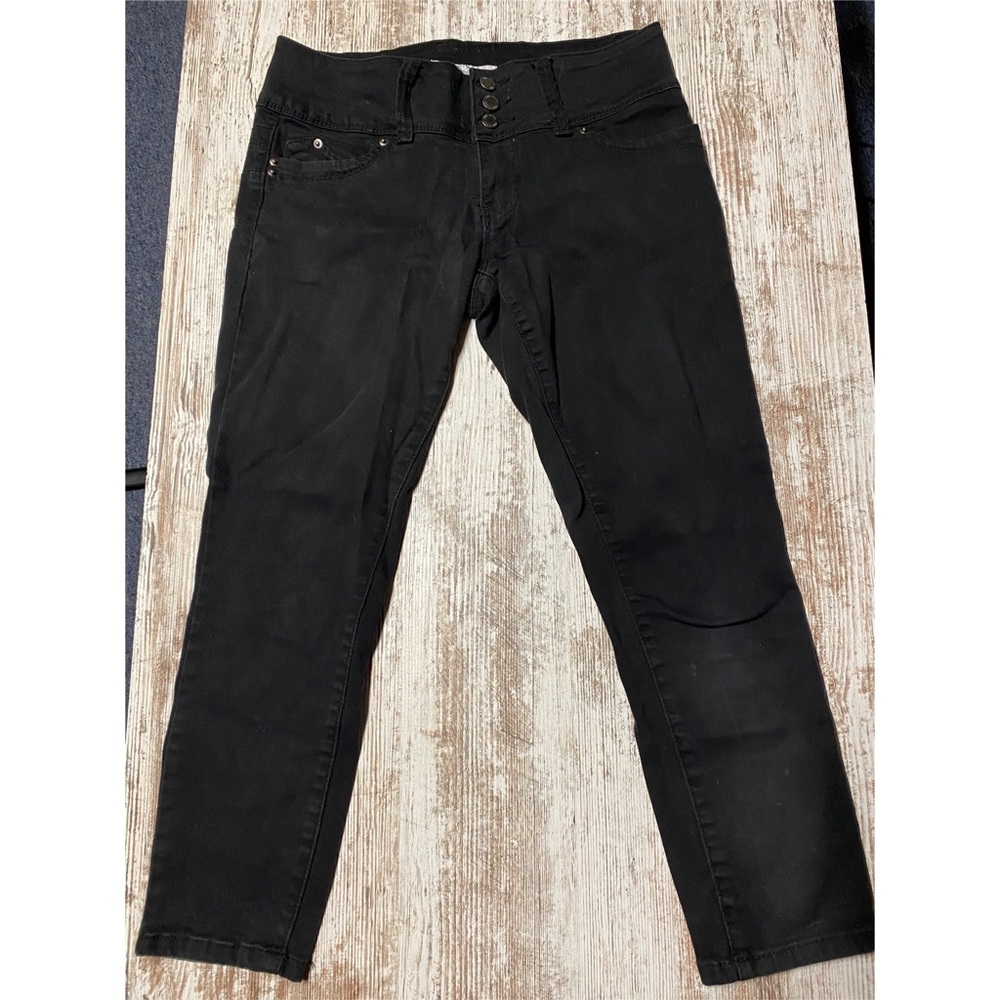 Curvy Black Jeans